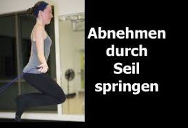 Es gibt jedoch einige wesentlich effektivere sportarten, mit denen du dein fett weg bekommst. Drei Ubungen Gegen Nervigen Huftspeck Healthy Lifestyle 4her Abnehmen Seilspringen Sport Fur Zuhause