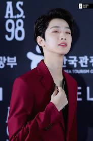 Di sisi lain, lai guanlin pertama kali mendapat perhatian melalui mnet produce 101 season 2 dan kemudian debut di bawah wanna one sebelum . Lai Guan Lin Pa Twitter Asalet Temeli Wannaone Guanlin Wannaonefanart Laiguanlin Laikuanlin ì›Œë„ˆì› ë¼ì´ê´€ë¦° è³´å† éœ– Wannaone Bof Redcarpet