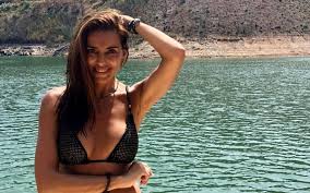 Faça pipoca com muito mais praticidade e higiene sem necessidade de óleo com esta pipoqueira. Catarina Furtado Reage Apresentadora Nega Plasticas E Fala Das Fotos Ousadas Vip Pt