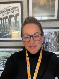 Linda Lightsey's Instagram, Twitter & Facebook