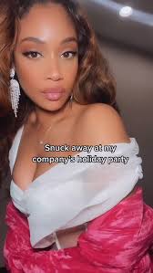 Thought I FINALLY got a moment to myself 😅💗✨ #holidayparty #ootn  #candidmoments