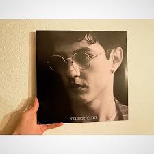 Storefront Church(a.k.a.Lukas Frank)の待望の新譜を購入し、どっぷり聴いて過ごしました。  歌、ドラム・パーカッション、作詞作曲を手掛ける米SSWですが、30歳(1stアルバムの時は27歳…)にしては異様のチェンバーポップ・ロックが聴けます。御本人も作品も、色気が凄  ...