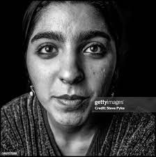 245 fotos e imágenes de alta resolución de Samira 13