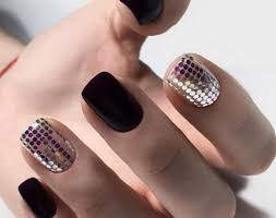 Stylish nails trendy nails cute acrylic nails cute nails burgundy nails neutral nails manicure e pedicure gorgeous nails simple nails. White And Burgundy Acrylic Nails Nail And Manicure Trends