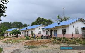 Sebab time tu baru dapat balik kampung untuk bercuti. Bernama Kisah Kampung Bukit Biru