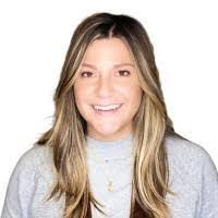 Nicole Toth's Instagram, Twitter & Facebook