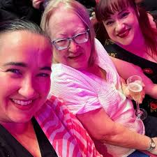 Sara Keli (@sarakeliwrites) • Instagram photos and videos