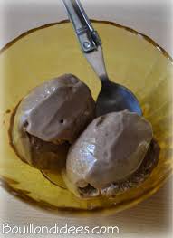Vraiment simple et surtout bluffante car inutile d'avoir une sorbetière, vous n'aurez pas la sensation d'avoir un bloc plein de cristaux qu'il faut laisser dégeler avant de pouvoir faire vos boules. Glace Chocolat Sans Glo Sans Gluten Lait Oeuf A La Sorbetiere