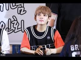 Bts (방탄소년단) dimple illegal (보조개) lyrics color coded han rom eng · کم میام 퍼티.방탄.사랑. Fan Skips Taehyung Jin Holds Tae S Hand 130628 Bts Fansign Youtube