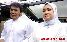 Rhoma irama, sempat menyangka penangkapan ridho rhoma terkait kasus dugaan narkoba salah nama. Sang Istri Ultah Saat Pemilu Rhoma Irama Ancam Tak Bakal Rayakan Jika Paslon Jagoan Kalah