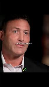 Apex predators don't eat salad.” 🥩🚫🥗 This doctor hasn't touched a  vegetable in 5+ years. Why? He claims: 🧬 Meat provides essential nutrients  you can't get from plants. 🌱 Plants offer nothing