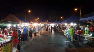 Berbeda dengan pasar lainnya, yang diperjualbelikan dalam pasar modal adalah instrumen keuangan, seperti saham dan obligasi. Monday Night At Ulu Melaka Review Of Langkawi Night Market Langkawi Malaysia Tripadvisor