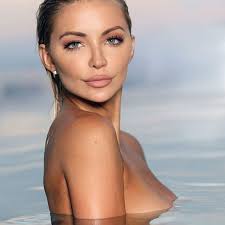 Sophie Richards (@schimberri)