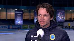 De lange, aimabele zweed die lang geleden de schaatswereld en zijn vele fans op de planeet betoverde met machtig geweld op de dunne ijzers, voelde zich plotseling weer de. Chaotische Dag Voor Van Der Poel Pedersen Moest Me Wakker Maken Nos