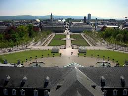 The park at schönbrunn palace was opened to the public around 1779 and since then has provided a popular recreational amenity for the viennese population as well as being a focus of great cultural and historical interest for international visitors. Karlsruhe Schlossgarten