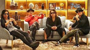 Maybe you would like to learn more about one of these? Lirik Dan Chord Gitar Lagu Berharap Kau Kembali J Rocks Saat Kubuka Buku Yang Telah Berdebu Tribun Wow