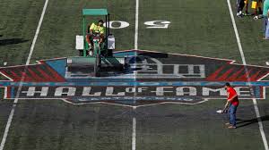 The green bay packers have 26 individuals in the pro football hall of fame in canton, ohio, including class of 2020 inductee bobby dillon. Hall Of Fame Game Canceled Due To Field Concerns