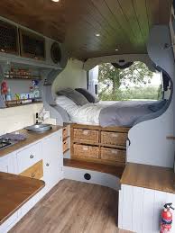 Epic 19 Unglaublicher Sprinter Camper Outdoordecorsm Co Diese Fahrzeuge Haben Unterschiedliche Radstan In 2020 Van Conversion Interior Van Interior Camper Interior
