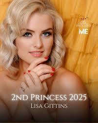 Karen Laas's Instagram, Twitter & Facebook