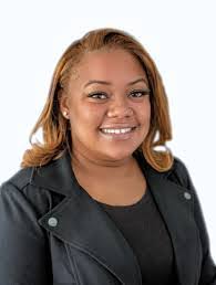 Angela Strohl's Instagram, Twitter & Facebook