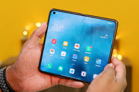 OPPO Find N Review: Small Wonder