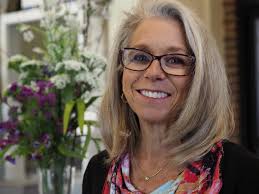 Robin Albert's Instagram, Twitter & Facebook