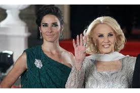 No es un tema de opinión de su hija, ni su nieto, ni de un. Mirtha Legrand Hablo Por Primera Vez En Su Programa Despues De La Muerte De Goldy Lv16 Com