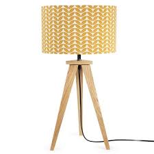 Lampe Trepied En Bois Avec Abat Jour A Motifs H 58 Cm Berlin Lampe Lampenschirm Lampen Berlin
