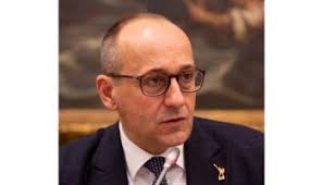 In the mourning spirit of this death, families, friends, and associates of the deceased share their sad news across social media timelines. Saviane Pd Tenta Scippo A Regioni Su Concessioni Idriche