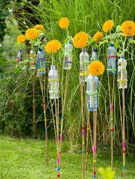 Deko Fur Die Gartenparty Sonnenblumen Fackeln Ganz Fix Selbstgemacht Garten Partydekorationen Gartenparty Und Party Garten