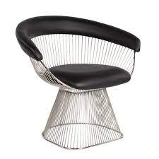 Color accents from the top back seat and cushion create a beautiful juxtaposition of the metallic frame and fabric of choice. Warren Platner Dining Chair Wire Chair Design Dining Chair