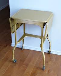 Vintage Typewriter Table Makeover Rust Oleum Universal Metallic In Pure Gold Dans Le Lakehouse Vintage Typewriters Going For Gold Table Makeover