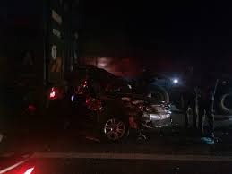 Ross hadi — november 16, 2019. Penangkini Bandarcassia Tragis Kemalangan Melibatkan Treler 4 Buah Kereta