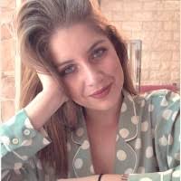 300+ perfiles de «Cassandra Oliva»