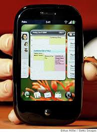 Palm Pre phone comes with wireless charger