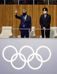オリンピックも終わりましたね。 閉会式 五輪の輪にとまる蛾は夏っぽかった。 どうなるかなと思ったら 係の人に 追い払われてしまった。 モスクワ五輪の開会式草 金かかってないけどこれはヤバい. 0w9wlwlzm8f9em