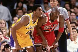 Il est présenté comme le modèle parfait pour tous les batteurs de hard rock qui l'ont suivi. Le Top 10 Des Meilleurs Arrieres De L Histoire De La Nba L Equipe