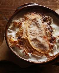 Tartiflette Reblochon Pour 4 Personnes Recettes Elle A Table Recette Tartiflette Reblochon Tartiflette Tartiflette Traditionnelle