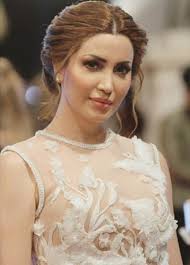 تحظى هذه النجمة بشعبية كبيرة، وتظهر هذه الشعبية بشكل جلي من خلال حساباتها على مواصل التواصل الاجتماعي. ØµÙˆØ±Ø© Ù‡ÙƒØ°Ø§ Ø±Ø¯Øª Ù†Ø³Ø±ÙŠÙ† Ø·Ø§ÙØ´ Ø¹Ù„Ù‰ Ø§Ù„Ø³Ø§Ø®Ø±ÙŠÙ† Ù…Ù† Ø´ÙƒÙ„Ù‡Ø§ ÙÙŠ ØªØ­Ø¯ÙŠ 10yearchallenge Ø®Ø¨Ø± ÙÙŠ Ø§Ù„ÙÙ†
