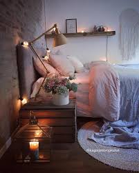 Ada beberapa ide untuk mengakalinya. 10 Trik Menciptakan Kamar Tidur Instagram Ready Wajib Coba