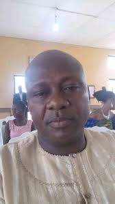 Good afternoon All. Let me wish Oladeinde Oseni of 1988 set, a happy  Birthday. This set is a very important set in LHS They were small in  number, small like the 1985