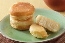 Beda dengan bolu kukus mangkuk yang teksturnya ringan (airy), bolu kukus santan ini punya tekstur yang agak berat. Berita Harian Resep Kue No Mixer No Oven Terbaru Hari Ini Kompas Com