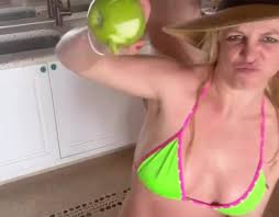 Britney Spears - Onlyfans video.mp4 - ELKTube.com - Celeb videos, Leaks &  Sex-Tapes