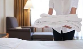 Secara struktur organisasi, executive housekeeper adalah orang nomor satu dalam organisasi housekeeping, wilayah pekerjaannya tentu sangat luas meliputi aspek operational dan administrasi. Pengertian Housekeeping Tugas Dan Tanggung Jawab Di Hotel