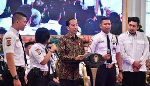 Gaji dosen pns dan swata terbaru _ profesi dosen memiliki status sosial yang tinggi di masyarakat, namun apakah status sosial berbanding lur. Kontak Jasa Security Murah 082137257249 Garuda Hansah Indonesia