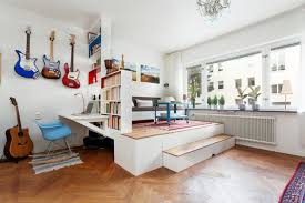 Une Estrade Qui Cache Bien Son Jeu Planete Deco A Homes World Idee Chambre Amenagement Maison Petite Chambre A Coucher