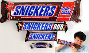 Snickers salad is loaded with granny smith apples, butterscotch pudding, cool whip, caramel sauce, and of course, snickers! World S Biggest Snickers Bar Is 10 Inches Long And Contains 2 000 Calories Daily Mail Online