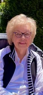 Lauren Lipscomb (lipscomb_lauren@)