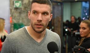 Jun 11, 2021 · lukas podolski (36) scheint auch nach jahrelanger ehe noch überglücklich mit seiner monika zu sein! Gehen Mir Auf Die Nerven Lukas Podolski Wettert Gegen Spielerfrauen Mopo