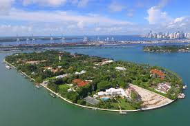 Singer gloria estefan owns 1 star island drive, which she operates and rents out as 'nena's villa'. Star Island Miami Beach Mansions Celebrity Residents